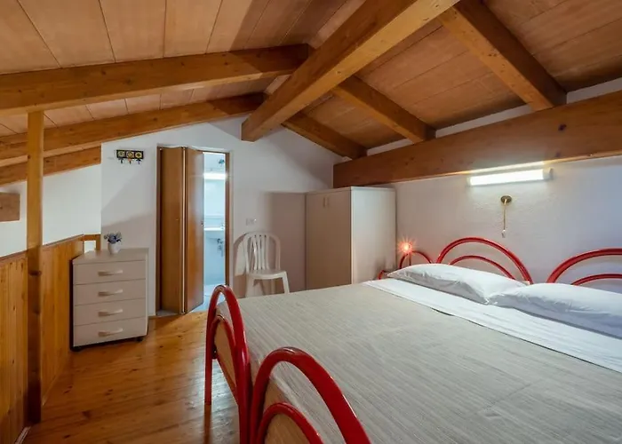 Sea View- 5 Minutes From The Beach Garden, Wi-Fi, Bbq